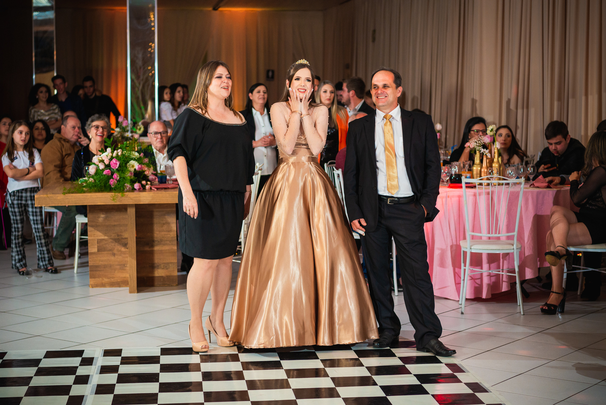 aniversario-15-anos-fernanda-teixeira-buffet-hapy-day-arapongas-parana-nilson-athayde-fotografia-ataide