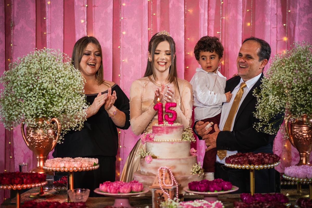 aniversario-15-anos-fernanda-teixeira-buffet-hapy-day-arapongas-parana-nilson-athayde-fotografia-ataide