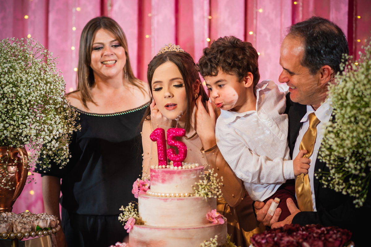 aniversario-15-anos-fernanda-teixeira-buffet-hapy-day-arapongas-parana-nilson-athayde-fotografia-ataide