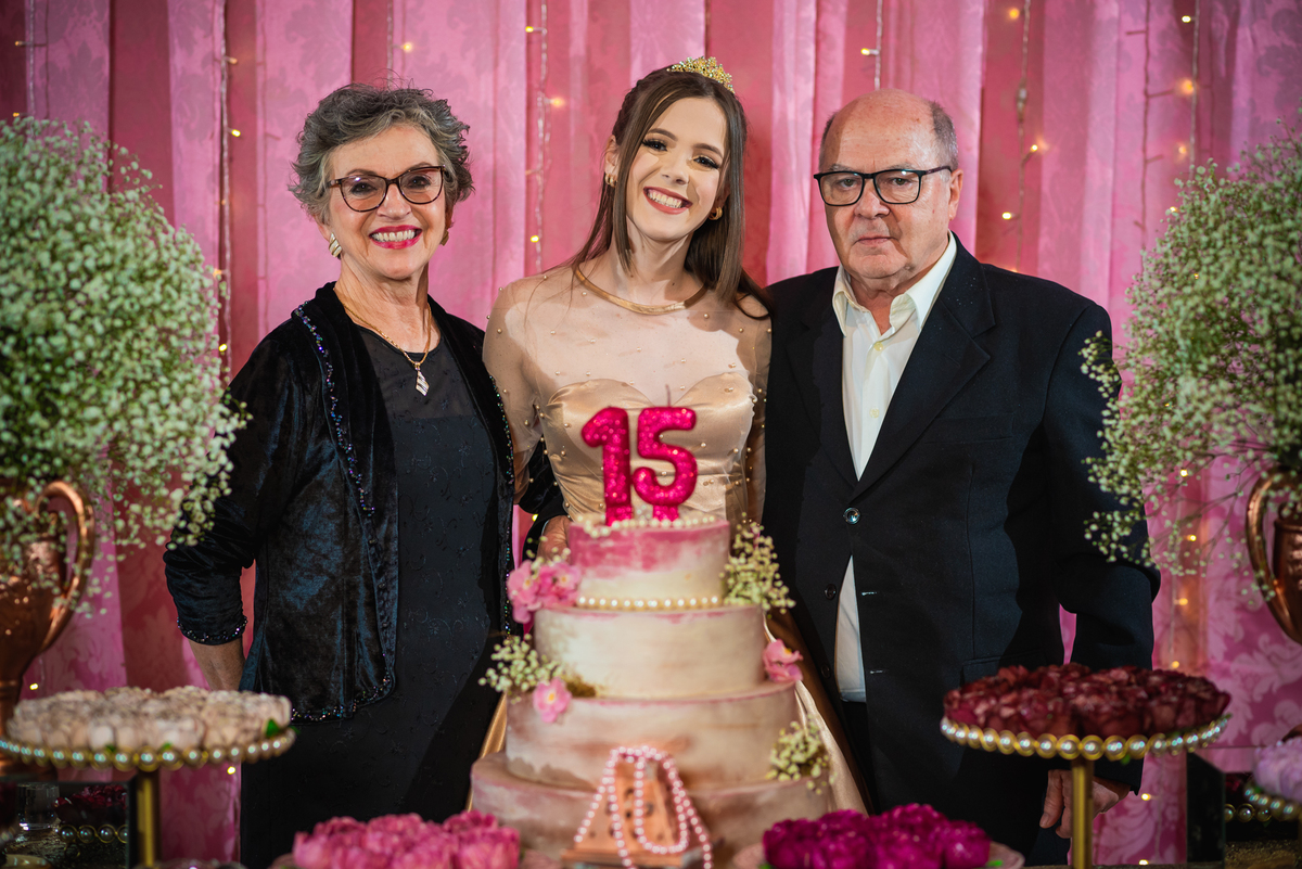 aniversario-15-anos-fernanda-teixeira-buffet-hapy-day-arapongas-parana-nilson-athayde-fotografia-ataide