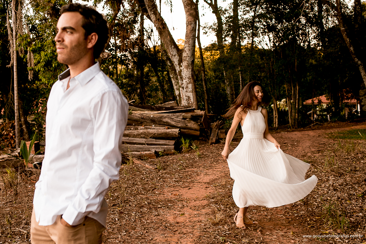 E-session de Amanda e Daniel fotografado na cidade de Franca-SP ao pôr do sol.