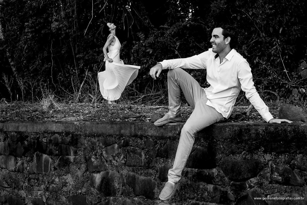 E-session de Amanda e Daniel fotografado na cidade de Franca-SP ao pôr do sol.