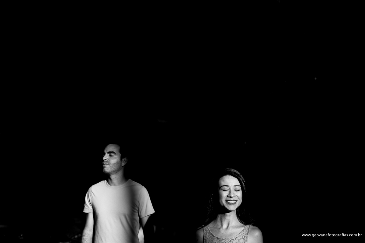 E-session de Amanda e Daniel fotografado na cidade de Franca-SP ao pôr do sol.