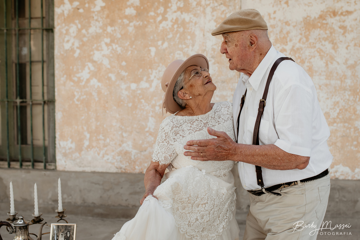 Mirada amoroesa. Mirada a los ojos. Mirada romántica. Pareja. Amor para toda la vida. Book. Barby Massei.