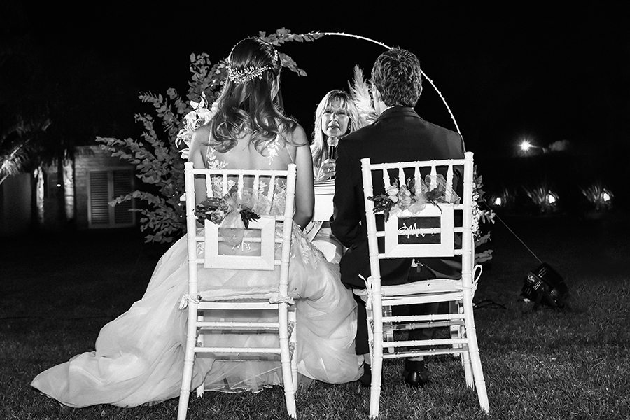 Ceremonia civil en San José de la Esquina. Boda en Santa Fe. Fotografía en blanco y negro de Barby Massei.