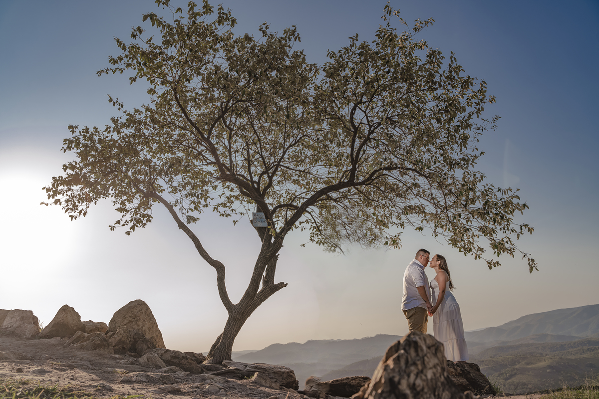 morro do capuava, ensaio de casal, ensaio por do sol, ensaio de casamento, fotos de casamento, fotografo de casamento, casamento, pre wedding, pre casamento.