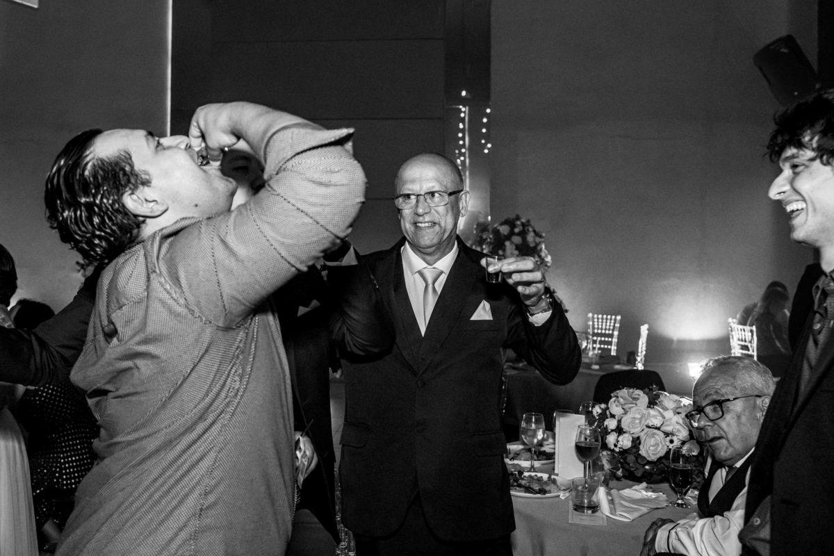 Casamento Católico, noivas 2022, maquiagem d noiva, foto preto e branco, making of, noivos, fotografo de casmento, fotografo sp, madrinhas, padrinhos, paroquia nossa senhora de fatima, casa bertolazzi, casamento, fotografia de casamento.