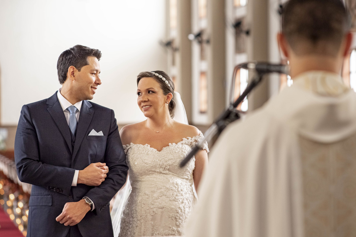 Casamento Católico, noivas 2022, maquiagem d noiva, foto preto e branco, making of, noivos, fotografo de casmento, fotografo sp, madrinhas, padrinhos, paroquia nossa senhora de fatima, casa bertolazzi, casamento, fotografia de casamento.