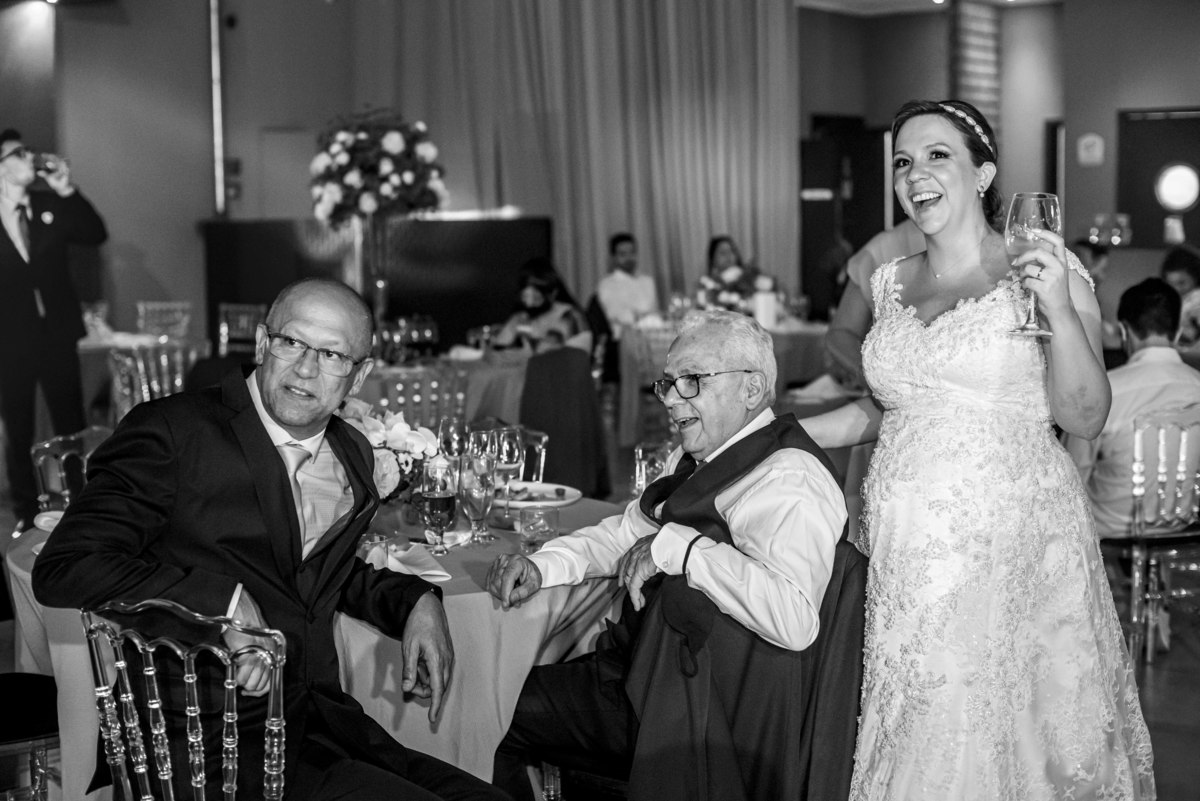 Casamento Católico, noivas 2022, maquiagem d noiva, foto preto e branco, making of, noivos, fotografo de casmento, fotografo sp, madrinhas, padrinhos, paroquia nossa senhora de fatima, casa bertolazzi, casamento, fotografia de casamento.