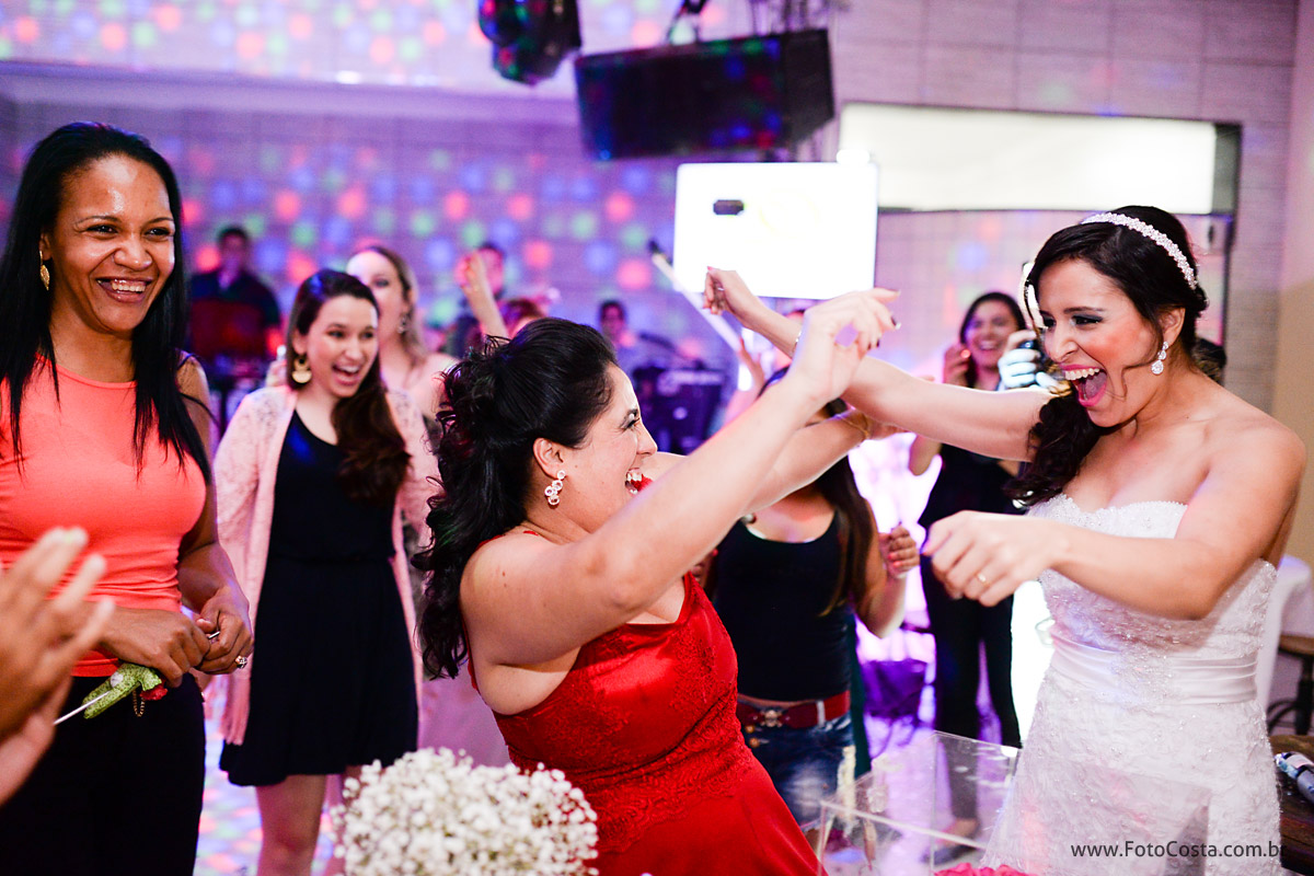 fotocosta, foto costa, fotografiariopreto, fotografia rio preto, fotocasamento, foto casamento, foto de noiva, ensaiocasal, ensaio de casal, ensaio casamento, trash the dress, aliança casamento, aliança ouro, noiva, docinhos para casamento, 