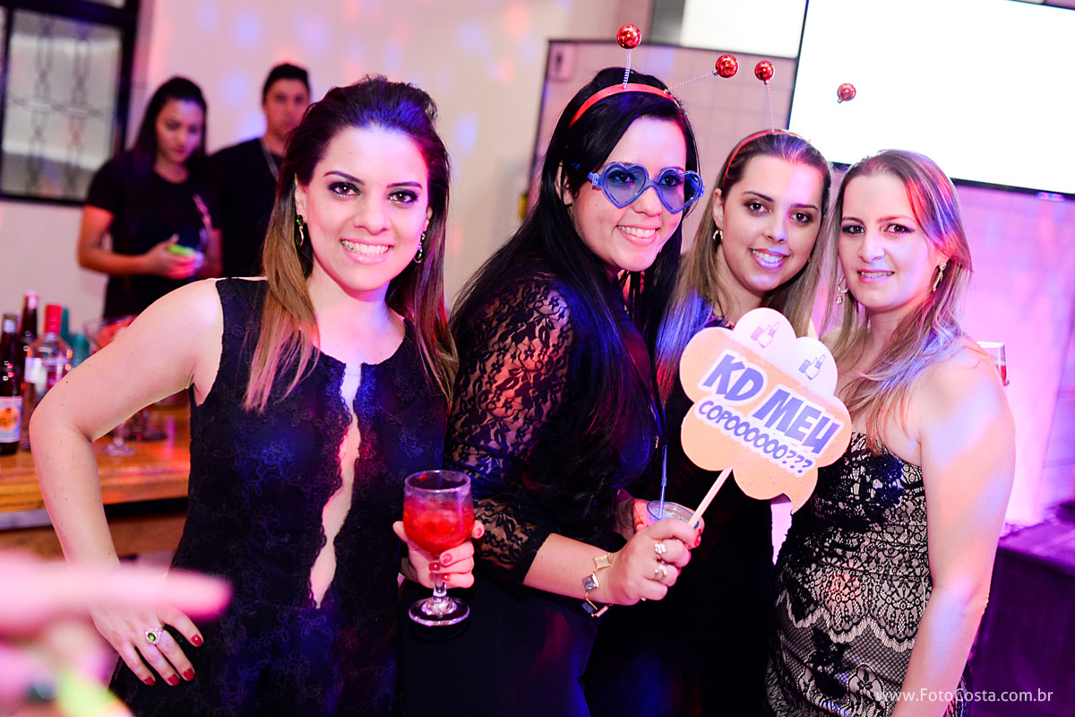 fotocosta, foto costa, fotografiariopreto, fotografia rio preto, fotocasamento, foto casamento, foto de noiva, ensaiocasal, ensaio de casal, ensaio casamento, trash the dress, aliança casamento, aliança ouro, noiva, docinhos para casamento, 