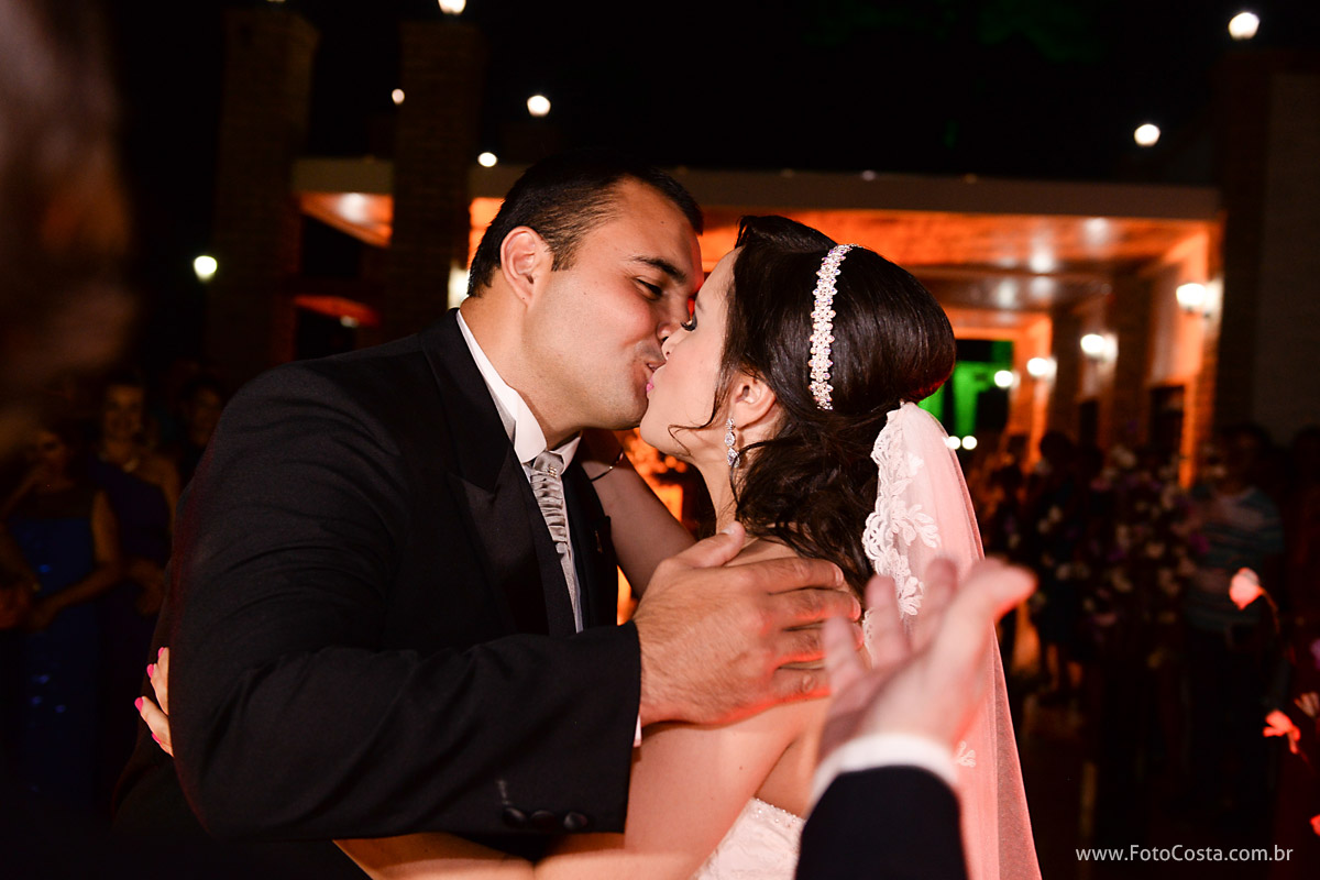 fotocosta, foto costa, fotografiariopreto, fotografia rio preto, fotocasamento, foto casamento, foto de noiva, ensaiocasal, ensaio de casal, ensaio casamento, trash the dress, aliança casamento, aliança ouro, noiva, docinhos para casamento, 