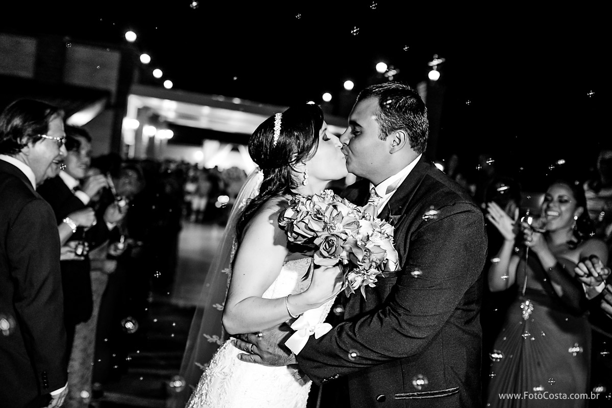 fotocosta, foto costa, fotografiariopreto, fotografia rio preto, fotocasamento, foto casamento, foto de noiva, ensaiocasal, ensaio de casal, ensaio casamento, trash the dress, aliança casamento, aliança ouro, noiva, docinhos para casamento, 