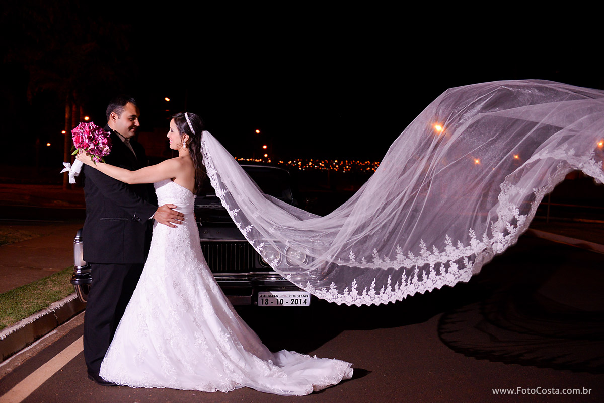 fotocosta, foto costa, fotografiariopreto, fotografia rio preto, fotocasamento, foto casamento, foto de noiva, ensaiocasal, ensaio de casal, ensaio casamento, trash the dress, aliança casamento, aliança ouro, noiva, docinhos para casamento, 