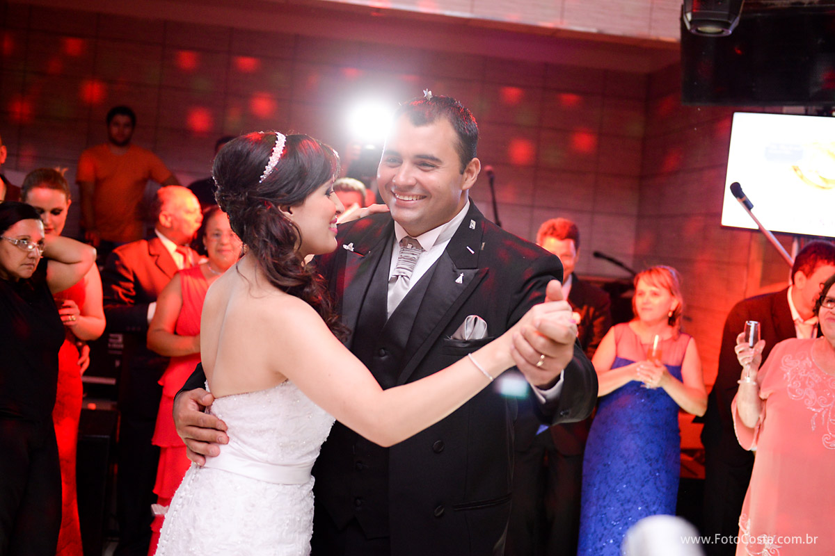 fotocosta, foto costa, fotografiariopreto, fotografia rio preto, fotocasamento, foto casamento, foto de noiva, ensaiocasal, ensaio de casal, ensaio casamento, trash the dress, aliança casamento, aliança ouro, noiva, docinhos para casamento, 