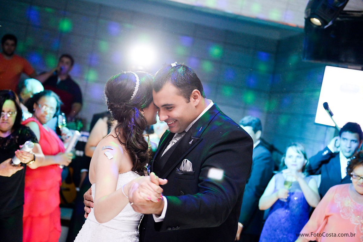 fotocosta, foto costa, fotografiariopreto, fotografia rio preto, fotocasamento, foto casamento, foto de noiva, ensaiocasal, ensaio de casal, ensaio casamento, trash the dress, aliança casamento, aliança ouro, noiva, docinhos para casamento, 