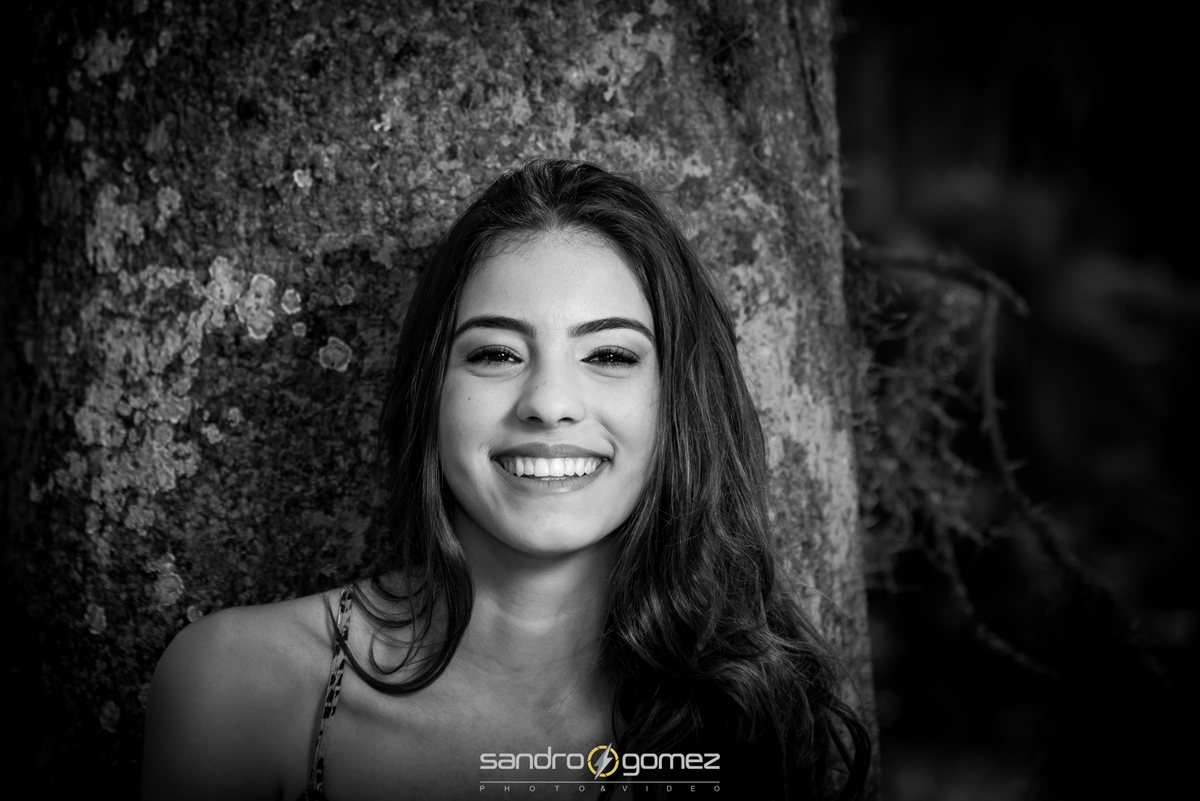 Ensaio Debut Julia Alfradique Jardim Botânico Rio de Janeiro riso pb