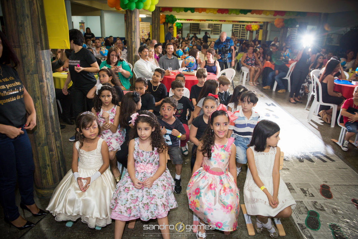 Formatura do Primeiro Ano do CCAT 2017 em Itaboraí - alunas sentadas