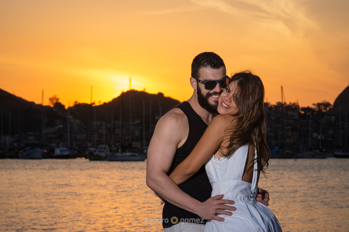 Pré Wedding Bethânia e Leo na praia de Charitas