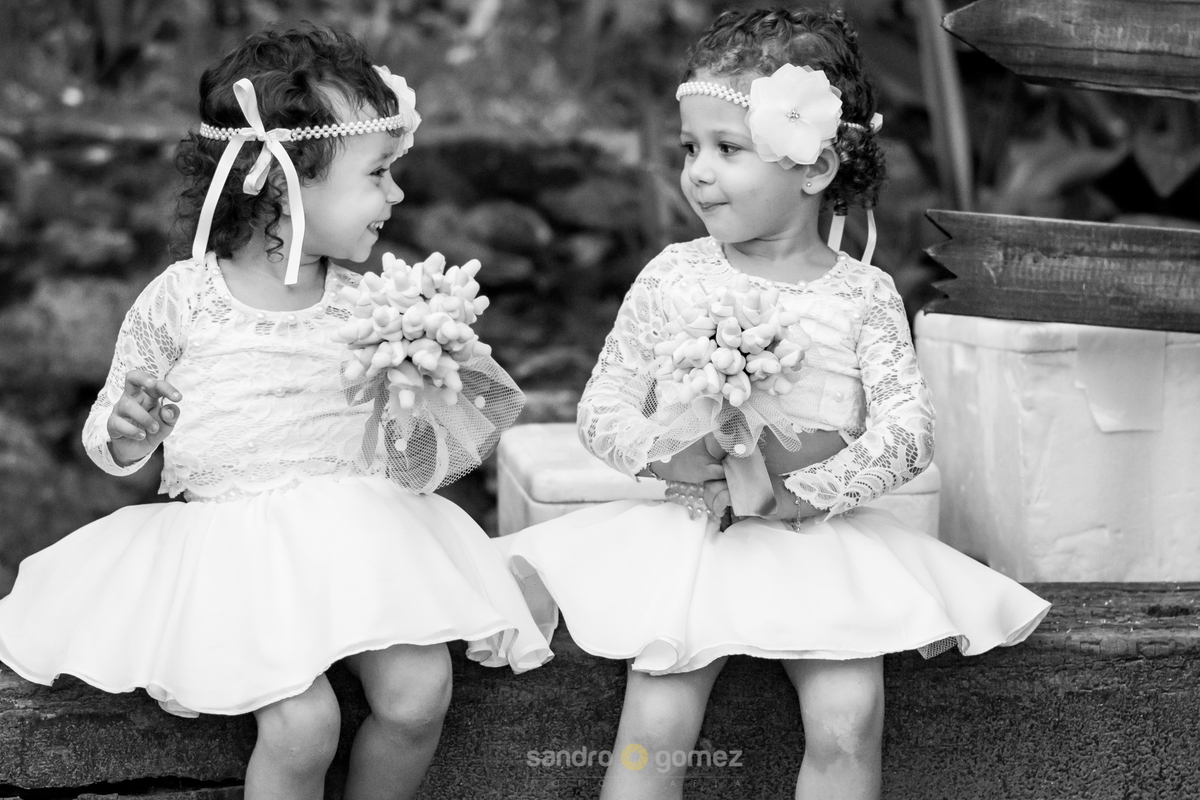 Casamento Bethânia Goulart e Leonardo Paiva realizado na Guarderya Beach Club - Jurujuba - Niterói - RJ