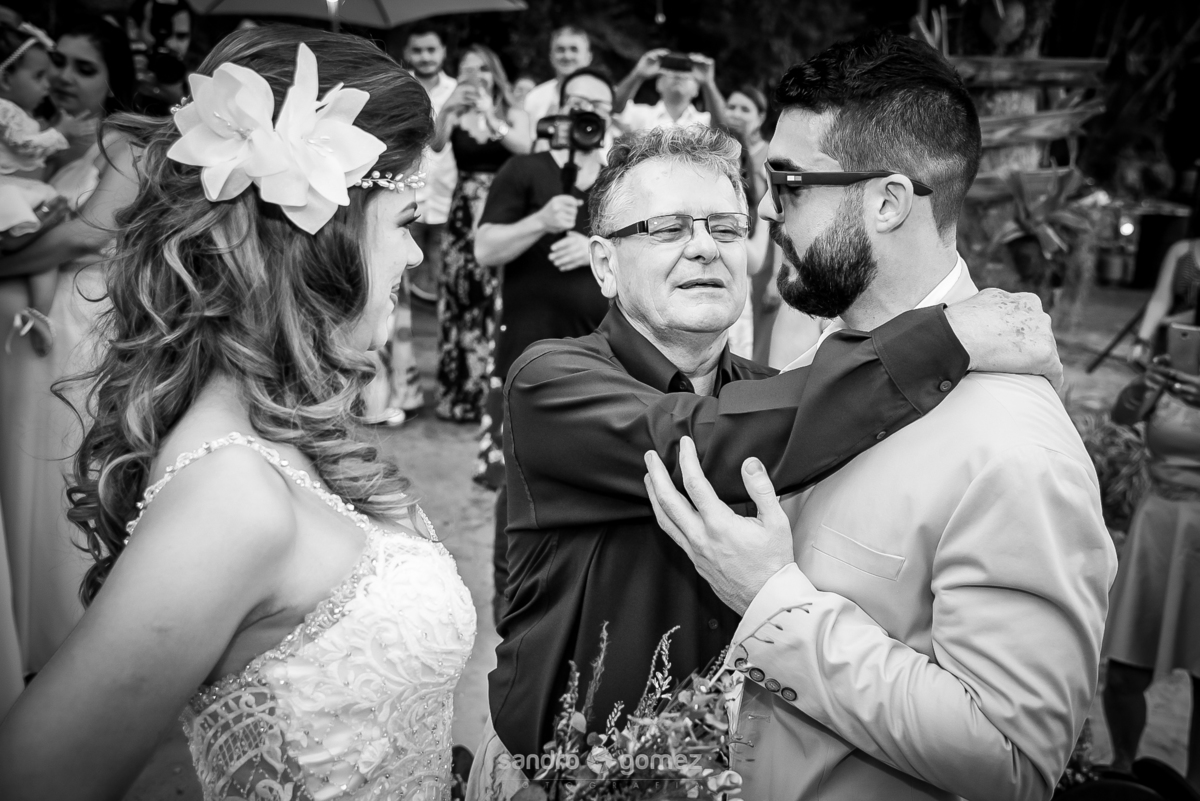 Casamento Bethânia Goulart e Leonardo Paiva realizado na Guarderya Beach Club - Jurujuba - Niterói - RJ