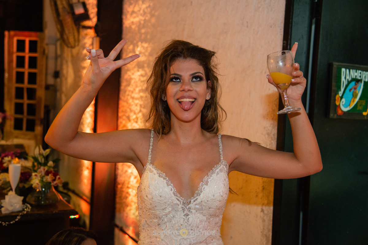 Casamento Bethânia Goulart e Leonardo Paiva realizado na Guarderya Beach Club - Jurujuba - Niterói - RJ