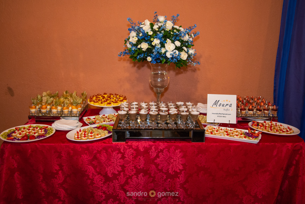 Formatura do centro de idiomas CCAA Itaboraí 2018 - realizado no Espaço Bianco Eventos com buffet da Moura Buffet.