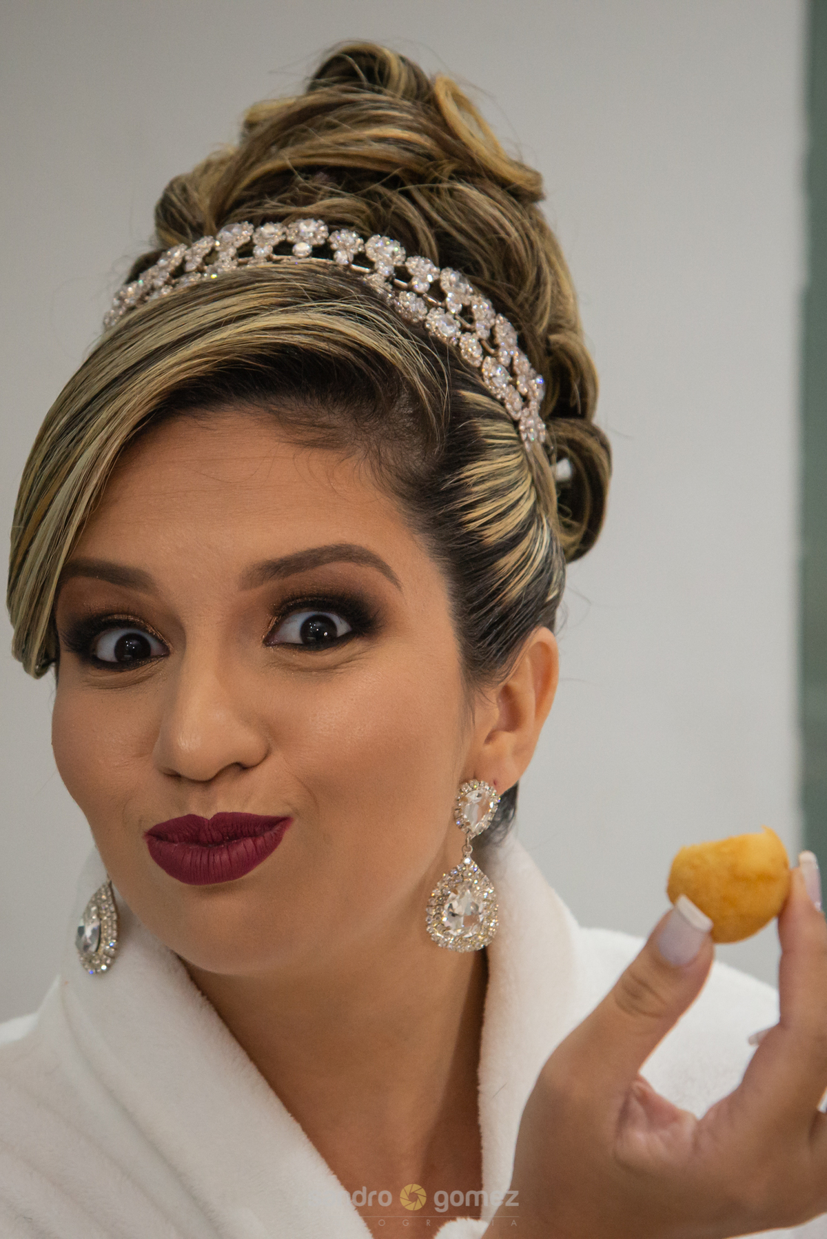 Casamento da Ana Paula e do Philip Araújo realizado na Soluções Festas e Eventos - São Gonçalo - RJ