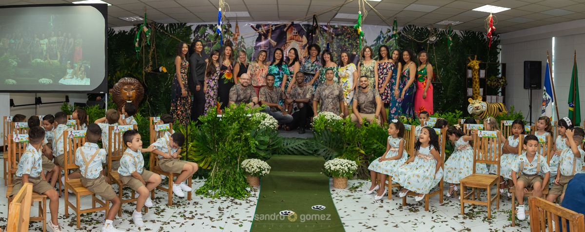 Formatura do primeiro ano do CESP - Centro Educacional Sanmartin Perez  realizado no Vera Gol - Itaboraí - RJ