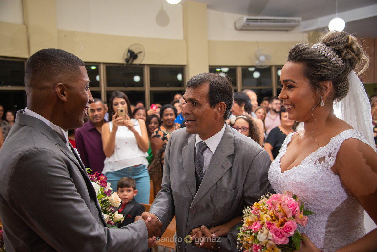 Casamento da Graziela Amaral e do Luiz Claudio realizado no Sítio Casarão Terra Santa - Itaboraí - RJ