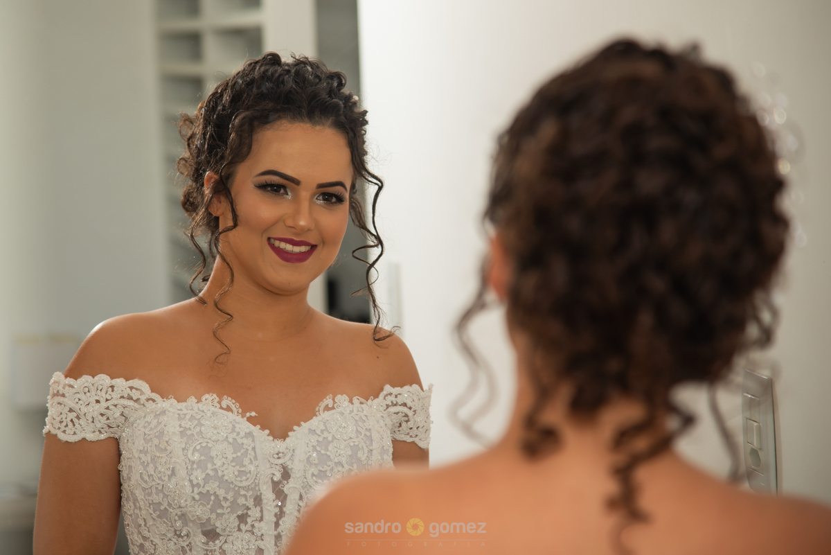 Casamento da Flavia Daflon e Gabriel Santana realizado na casa de festas Casarão do Alcântara - Laranjal - São Gonçalo - RJ