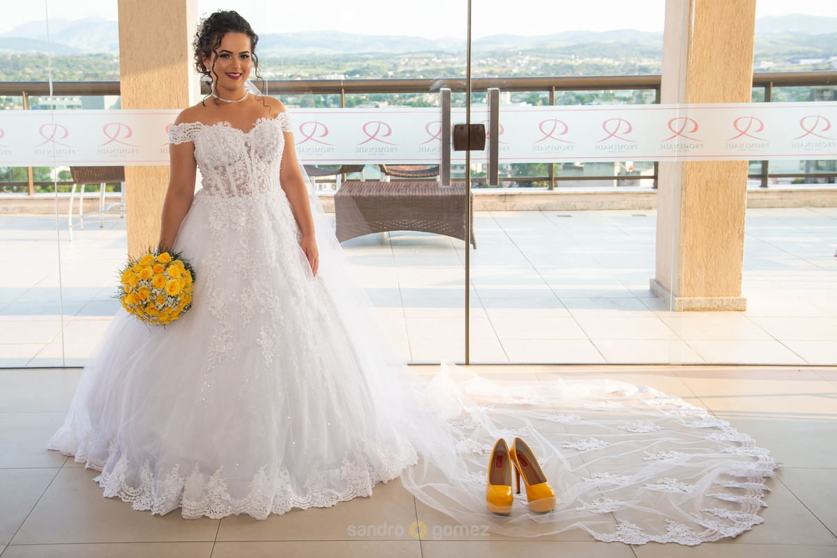 Casamento da Flavia Daflon e Gabriel Santana realizado na casa de festas Casarão do Alcântara - Laranjal - São Gonçalo - RJ