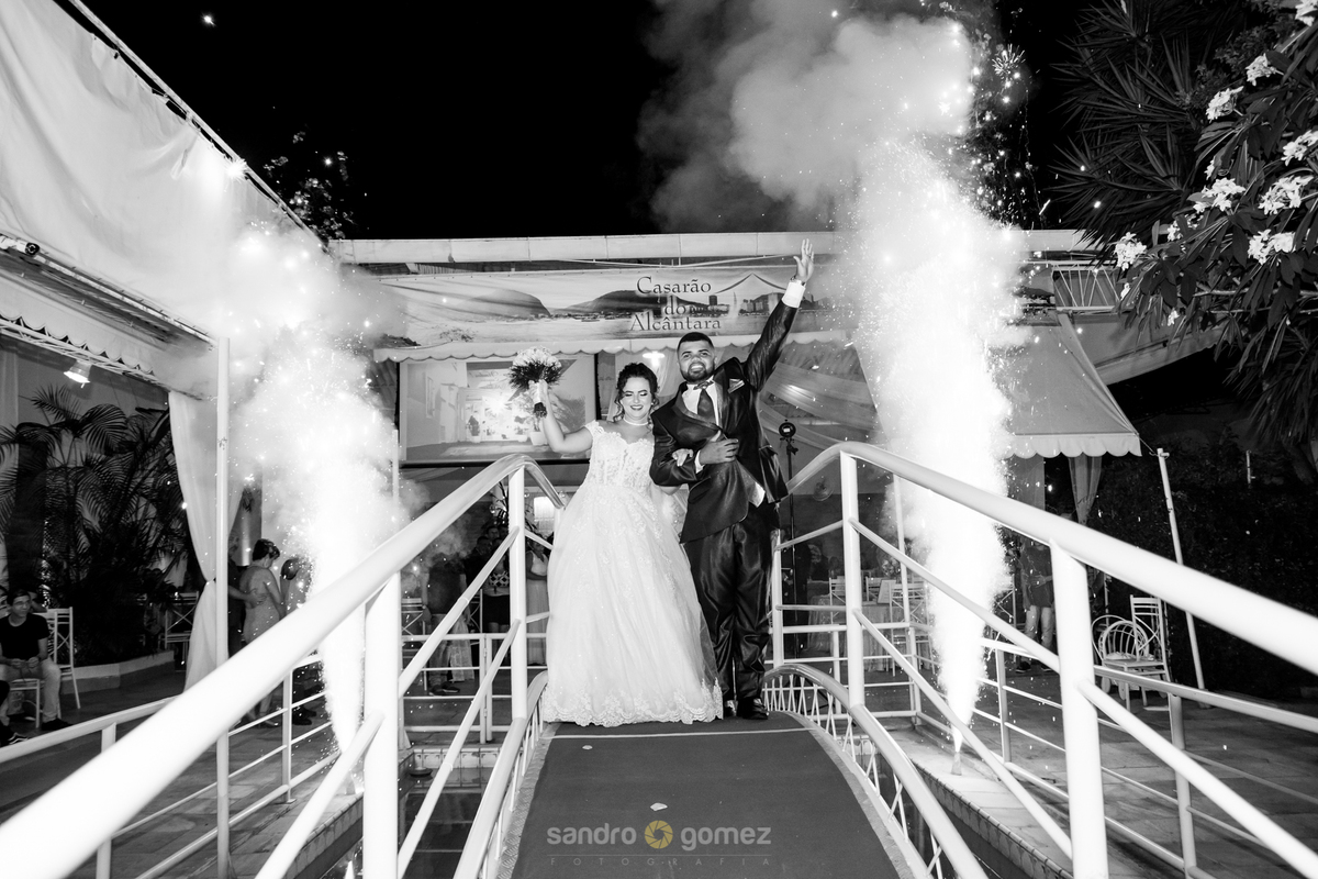 Casamento da Flavia Daflon e Gabriel Santana realizado na casa de festas Casarão do Alcântara - Laranjal - São Gonçalo - RJ