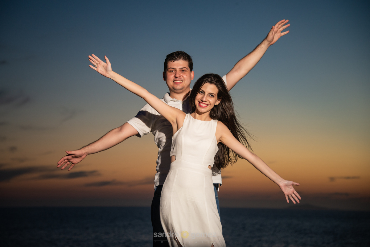 Ensaio Pré Wedding da Raphaella Rangel e Arthur Almeida, realizado no Parque da Cidade e na praia de Itaquatiara - Niterói - RJ
