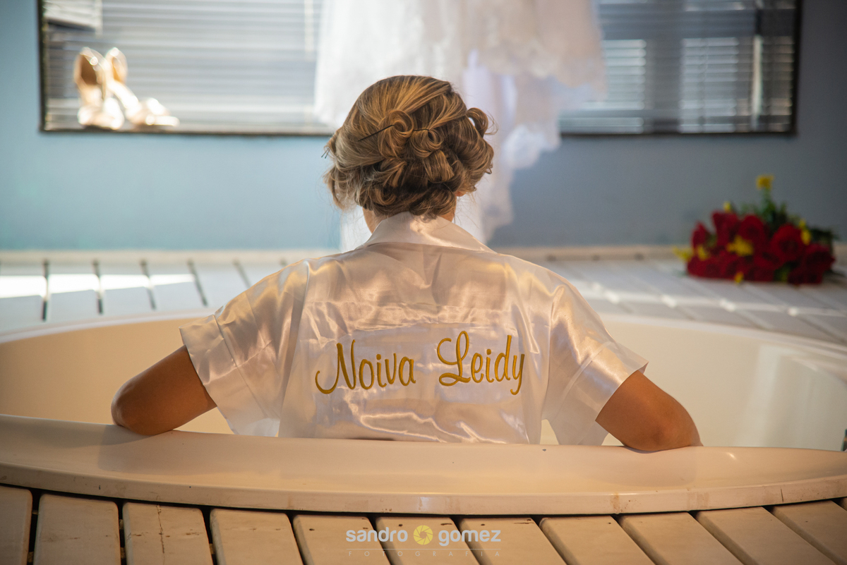 Casamento da Leidylane Cardoso e do Rafael Fournier realizado na Igreja Nossa Senhora da Apresentação - Irajá - RJ