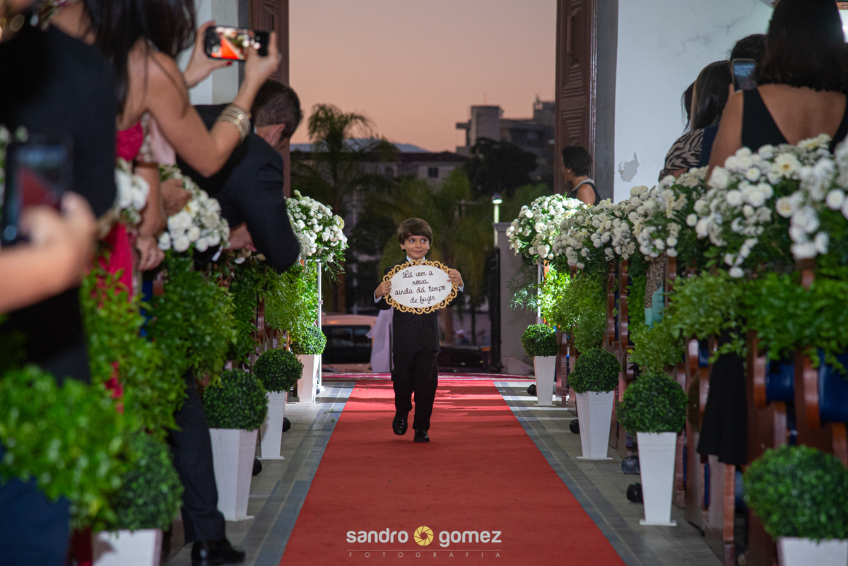 Casamento da Leidylane Cardoso e do Rafael Fournier realizado na Igreja Nossa Senhora da Apresentação - Irajá - RJ