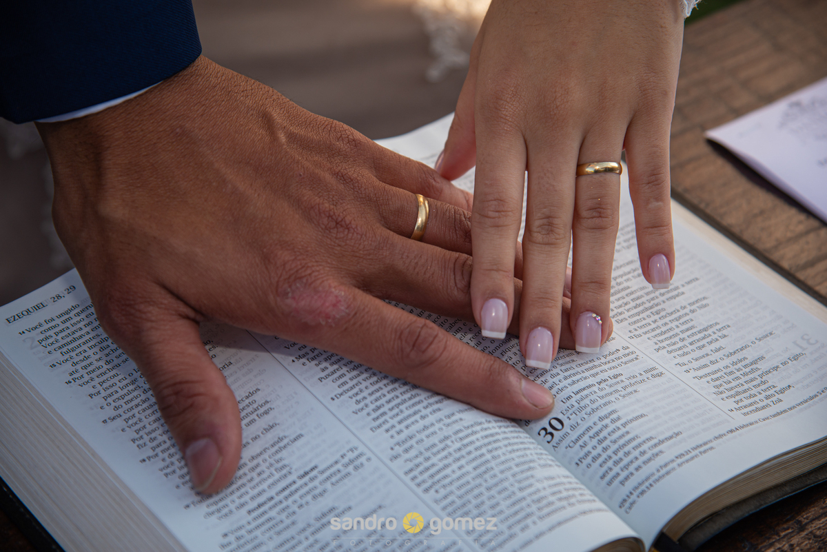 Casamento da Ana Paula e do Thiago Moraes, com making of na Espaço Bárbara Passarelli e cerimônia no Espaço Guilherme Souza Casa de Festa - Rio Bonito - RJ