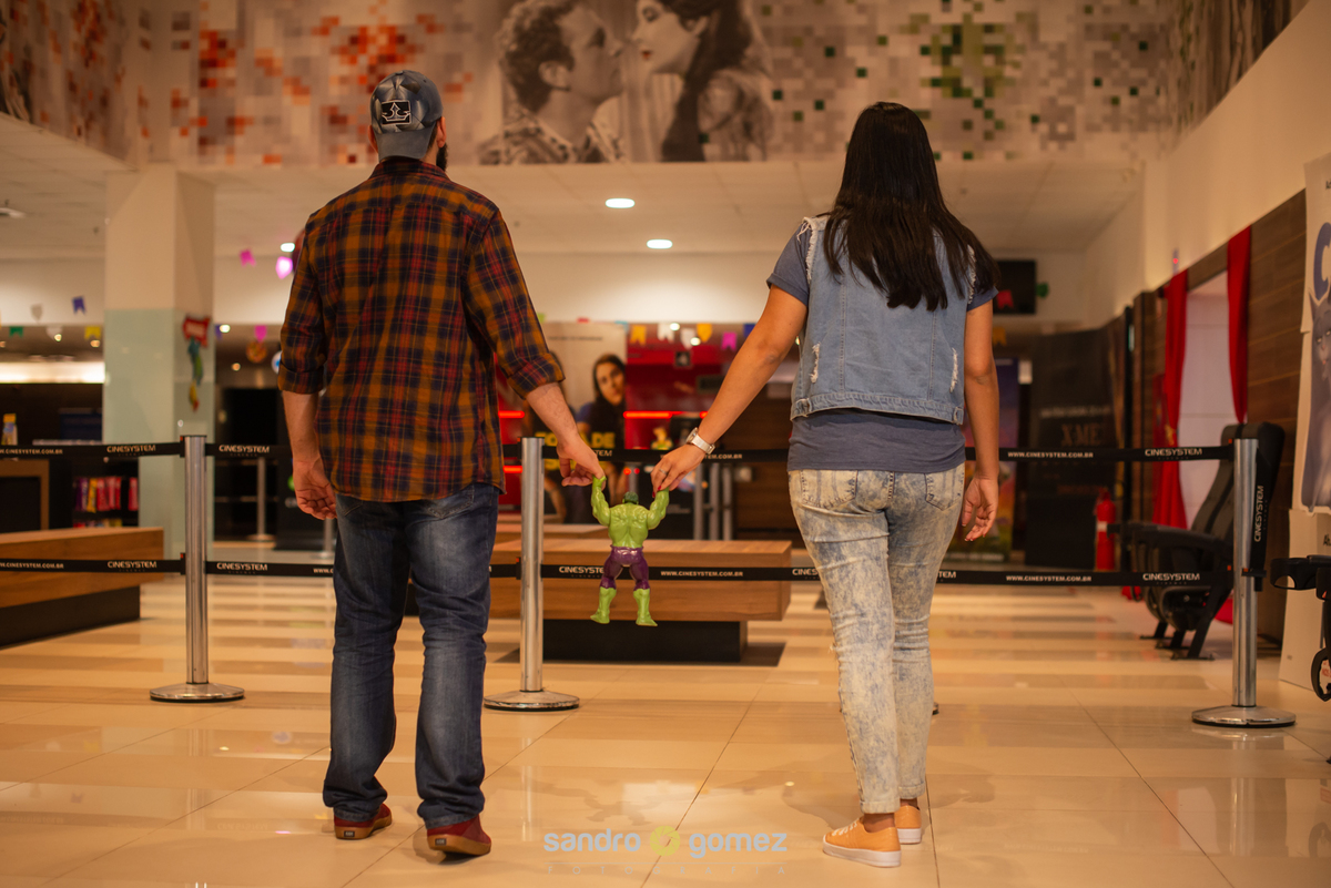 Ensaio pré wedding da Cíntia Soares e do José Avelino realizado no Cinesystem Cinema de Itaboraí - RJ