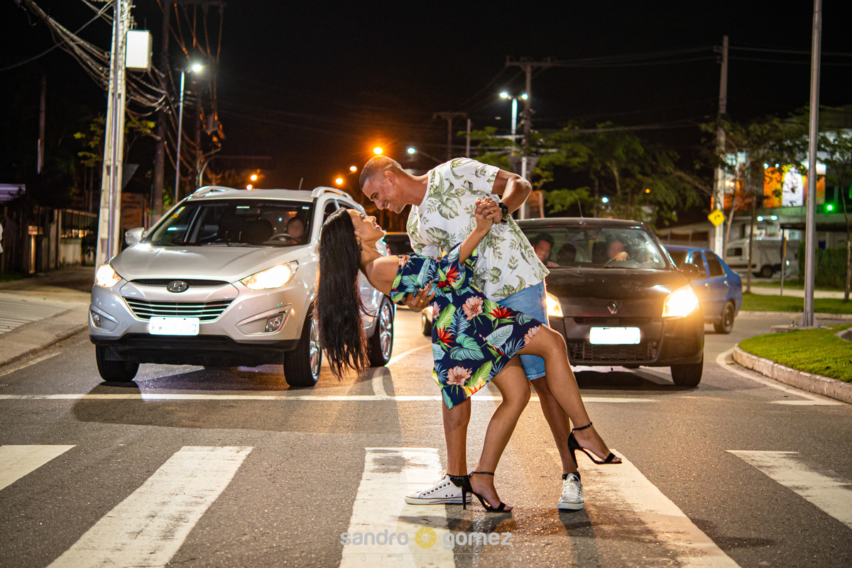 Ensaio pré wedding da Cristiane Santos e do Maicon Gomes realizado no Campo de São Bento e na praia de Itaquatiara - Niterói - RJ