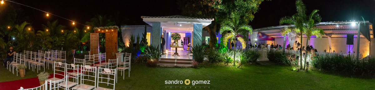 Casamento da Cristiane Santos e do Maicon Gomes realizado no Privilege Espaço de Festas - Itaboraí - RJ