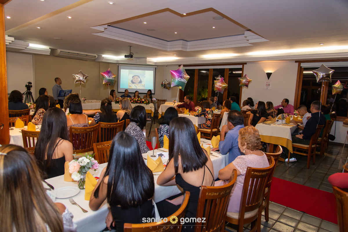 Formatura do Centro de Idiomas CCAA Itaboraí 2019 realizado na Vacaria Churrascaria - Itaboraí - RJ