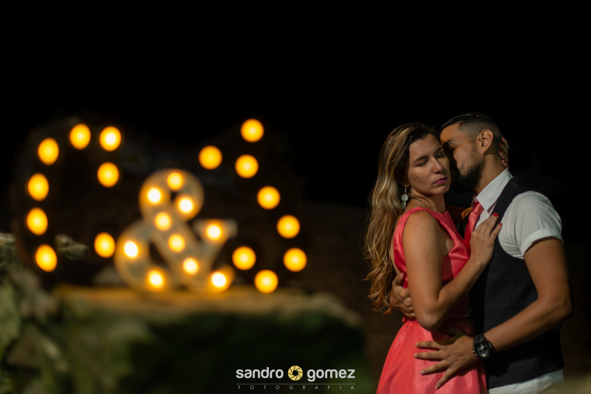 Ensaio pré weeding da Camila Vasconcelos e do Jefferson Muniz realizado na Praia do Pontal do Atalaia e na Praia do Anjos - Arraial do Cabo - RJ