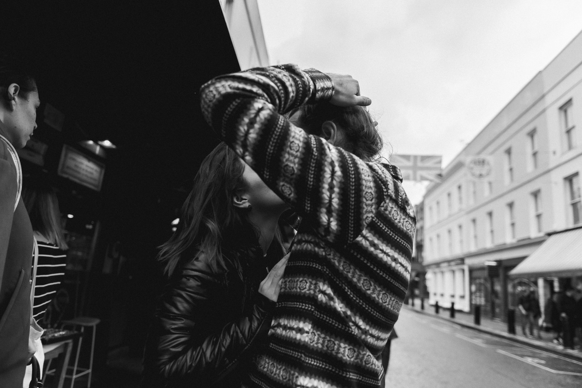 Notting Hill lovers Couple intimate creative wedding creative  photography small wedding