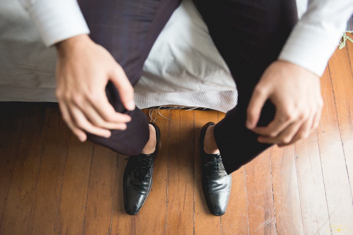 groom shoes