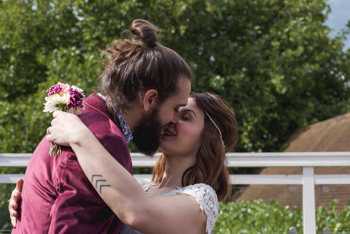 dress bride newbury england europe intimate creative wedding creative photography