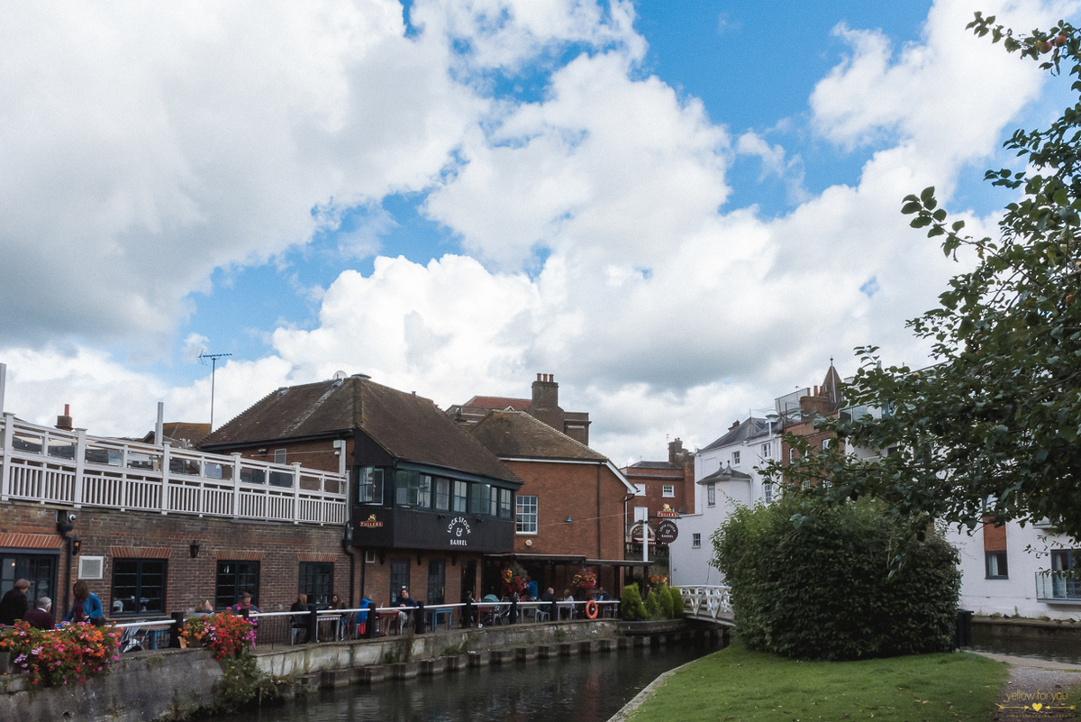 dress bride newbury england europe intimate creative wedding creative photography