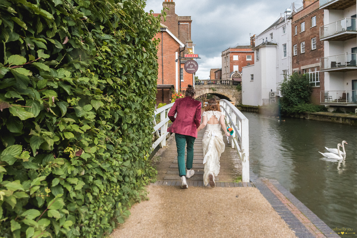 dress bride newbury england europe intimate creative wedding creative photography
