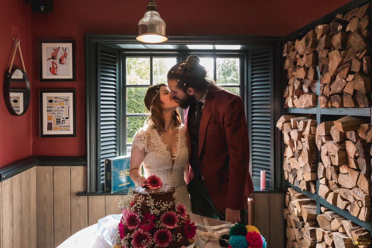 cake wedding  dress bride newbury england europe intimate creative wedding creative photography