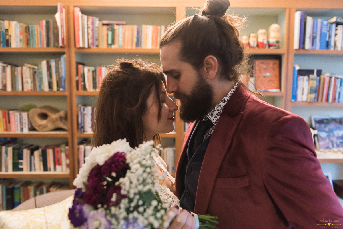 dress bride newbury england europe intimate creative wedding creative photography