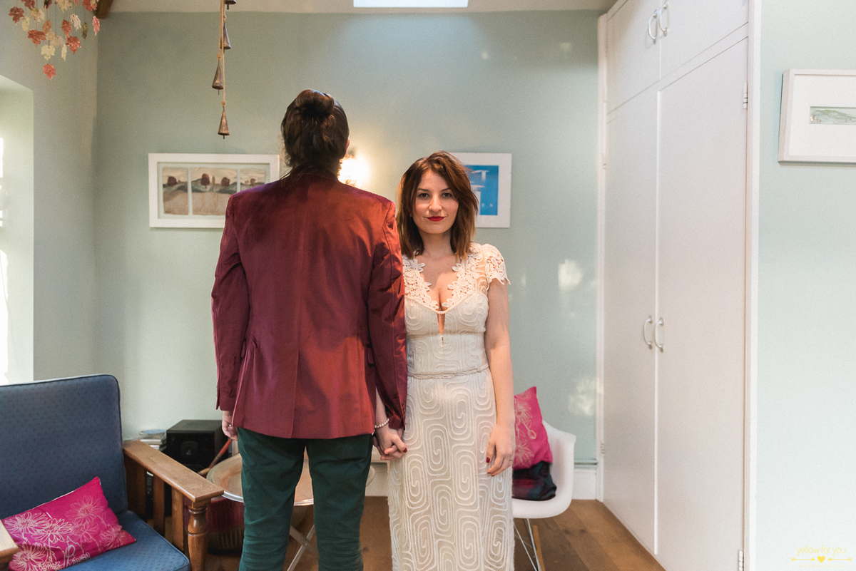 dress bride newbury england europe intimate creative wedding creative photography